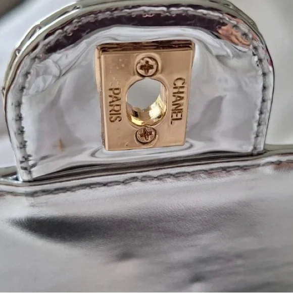 Chanel Makeup Mirror Silver Top Handle Quilted Women's Bag with Gold Hardware - Picture 4 of 6